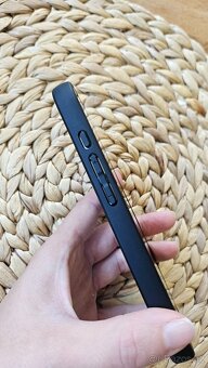 Průhledný kryt iPhone 16 PRO - 2
