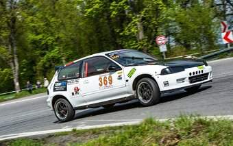 Honda civic 5g zavodní kastle - 2