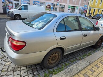 Nissan Almera 1.8i - 2