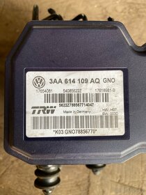 ŘÍDICÍ JEDNOTKA ABS VW PASSAT B7 - 2