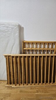 Dětská postýlka se stahovací bočnicí a matrací - 2