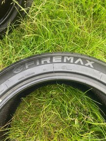 Letní Pneumatiky 255/45 ZR18 cena za sadu. - 2