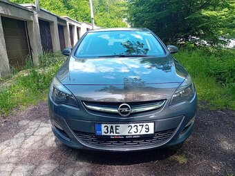 OPEL ASTRA J 1.6i 16V 2013 ČR - 2