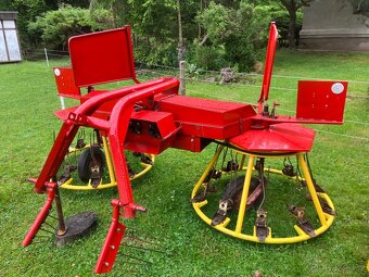 Obraceč a shrnovač sena SP4-130 - 2