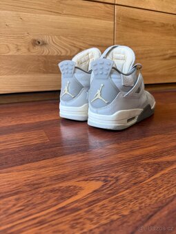 Air Jordan 4 Retro Craft Photon Dust - 2