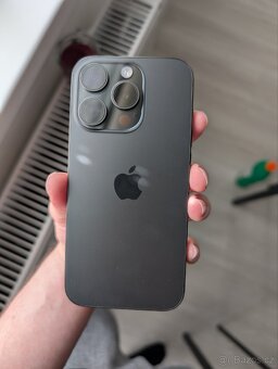 iPhone 15 Pro 128GB - Černý titan, TOP stav, v záruce
- 2