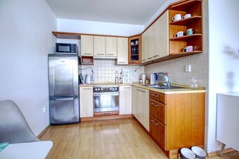 Byt 2+kk, 58 m² s balkonem, Hradec Králové – ul. Rybova. - 2