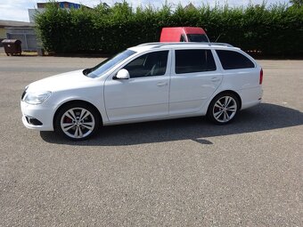 Škoda Octavia 2.0 TDI Combi RS r.v.2012 (125 kw) serviska - 2