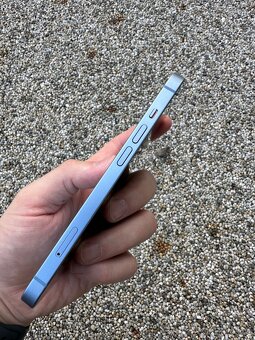 iPhone 14 - baterie 100% - 2