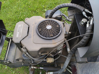 Použitá sekačka Wisconsin W3500 23 HP 122 cm - 2