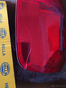 pravé zadní světlo VW Touran - 2