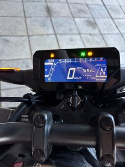 Honda CB125R - 2