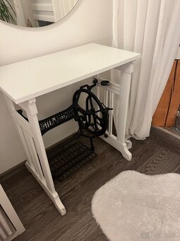 Stoleček (šicí stroj) - 2