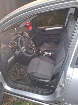 Opel Zafira - 2