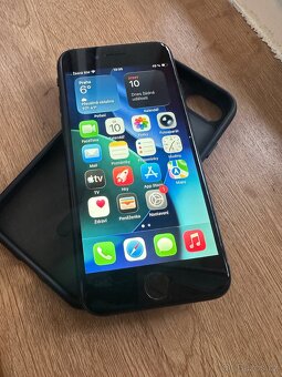 Apple iPhone SE 2020 64GB Nová baterie - 2