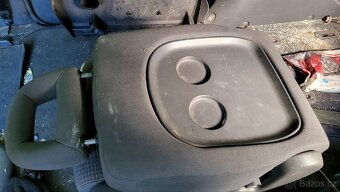 Zadní sedačka ze sharana - 2