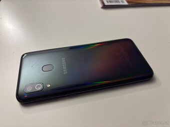 Prodám Samsung A40 - 2