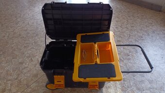 Bedna na nářadí DeWalt s kolečky - 2