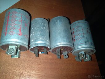 Prodám přerušovač blinkrů 6V i 12V Trabant - 2