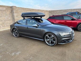 Audi S7, 4.0V8 benzín. Výkon 450kw. - 2