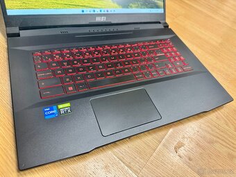 Herni notebook MSI Katana GF76 12UE-039CZ - 2