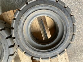 Pneumatiky na VZV ještěrku vysokozdvih Trelleborg 18x7 - 2