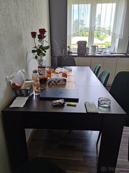 Kuchyňský stůl + židle - 2