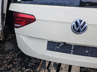 Páté dveře, víko kufr VW Touran 5T1 5TA - 2