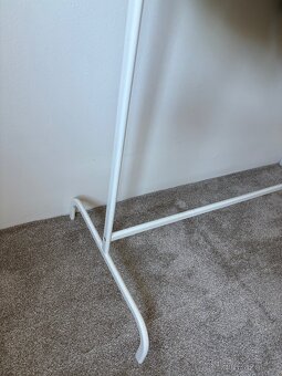 Šatní stojan MULIG ikea - 100,- - 2