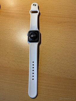 Apple Watch Series 4 – 40 mm, Stříbrné - 2