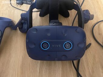 HTC Vive Pro Eye - 2