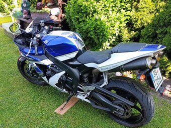 Yamaha R1 - 2