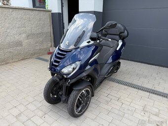 Peugeot Metropolis 400 / 2/2022 / 4700km / 1 majitel - 2