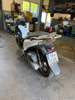 Motocykl Honda SH 125 - 2