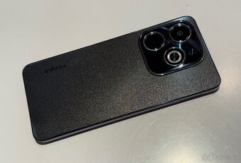 INFINIX HOT 40 - 2
