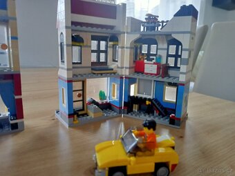 VZÁCNÉ LEGO CREATOR31026-Městský dům s obchodem a kavárnou - 2
