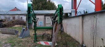 Čelní nakladač John Deere 583 - 2
