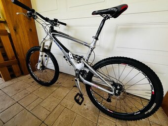 GT Marathon Pro Carbon - 2