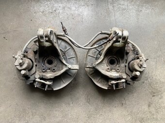 VW Passat b6 kompletní přední těhlice - 2