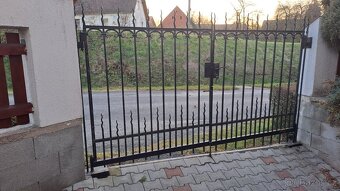 Kovaná dvoukřídlá brána, vrata - 2