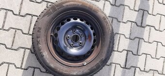 Pneu s plechovymi disky - 2