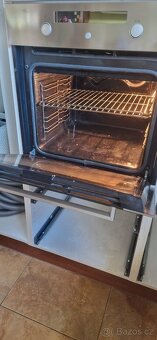 Vestavná trouba Whirlpool s pyrolýzou - 2