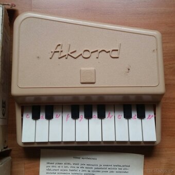 Akord dětské plastové pianko,klavírek - 5 kousků - 2