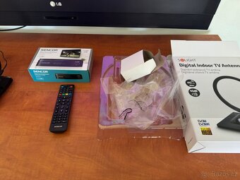 Televize LG 42PC35 (včetně antény a set-top boxu) - 2