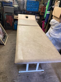 Starší masážní lehátko - 2