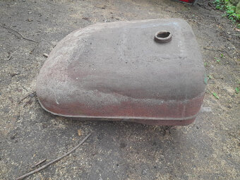 Nádrž Zetor 25 - 2