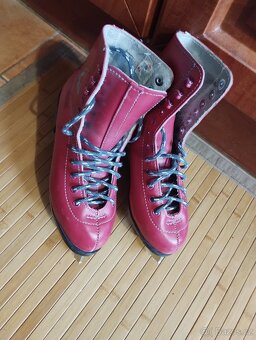 Brusle dívčí vel 34 - 2