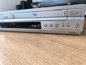 Sony SLV -D930 - 2