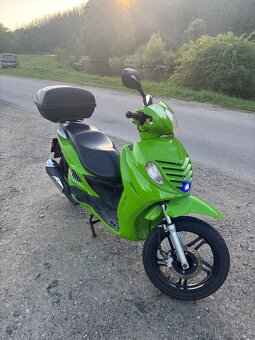 Prodám skútr 125 4t - 2