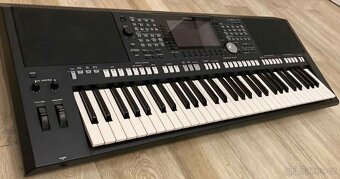 Yamaha psr s975 - 2